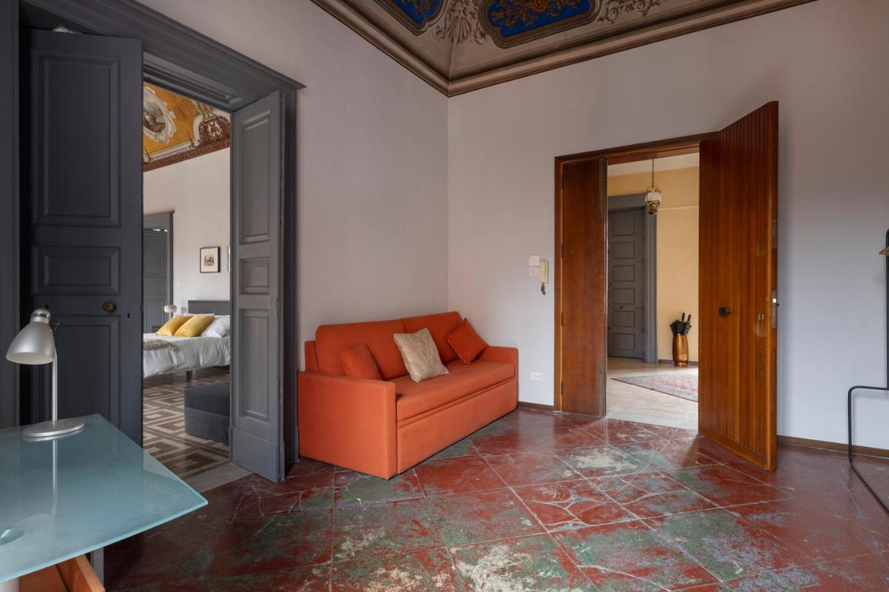 Con Tetti Affrescati A Centro Appartamento